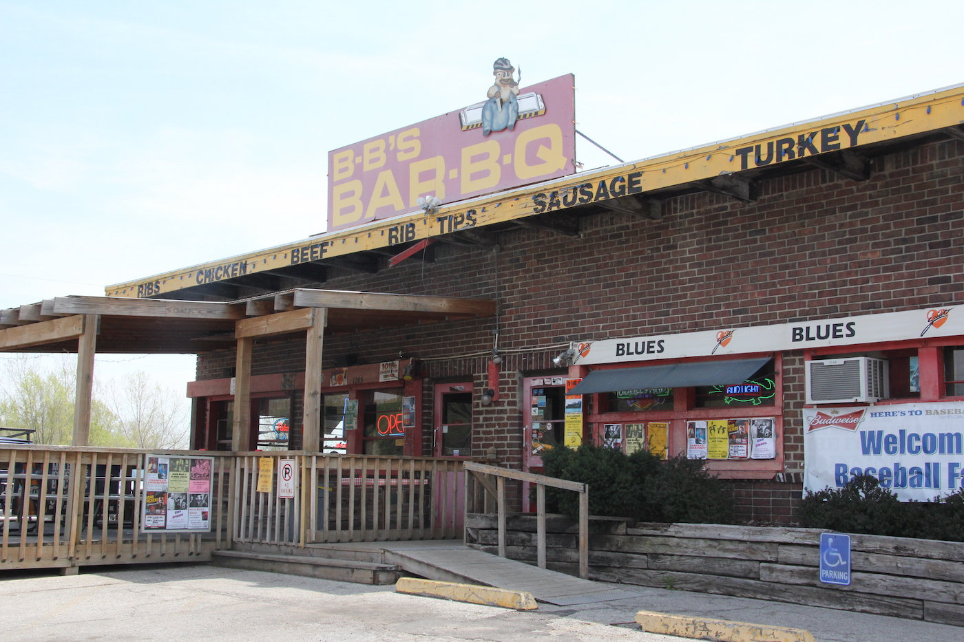 B.B.'s Lawnside BBQ, 1